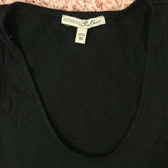 Black Express versatile tank top. - Picture 6 of 6